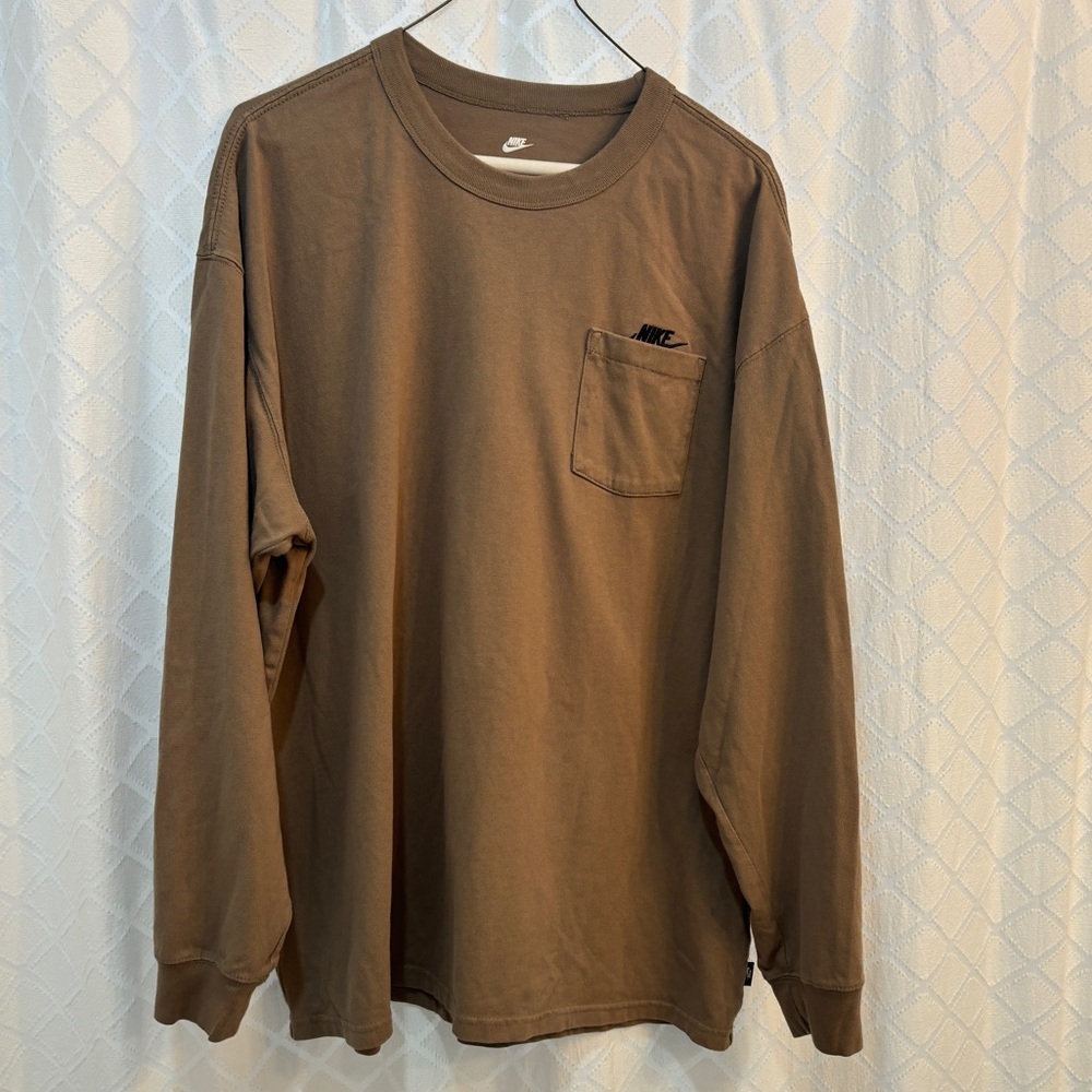 NWOT The Nike Tee Beige Long Sleeve XL